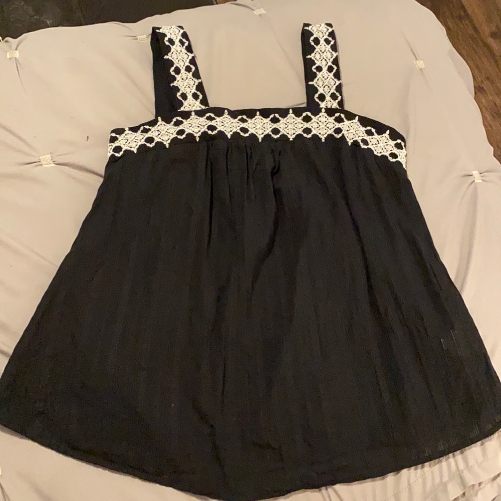 Universal Thread tank